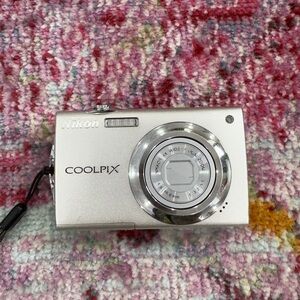 Nikon coolpix s400